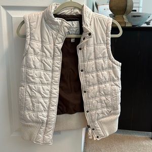 American Eagle Outfitters Quilted Cream Vest